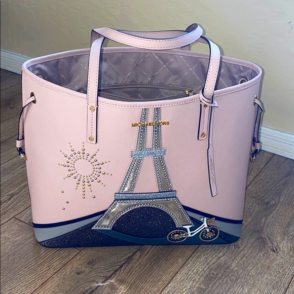 Michael Kors Handbags - Michael Kors Limited Edition 🛍 Paris Tote